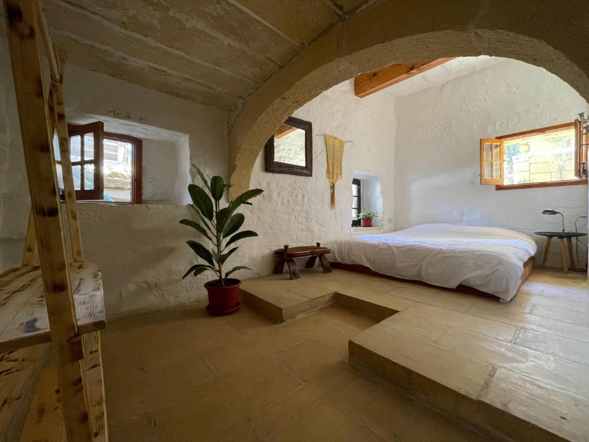 Sansun Community House *